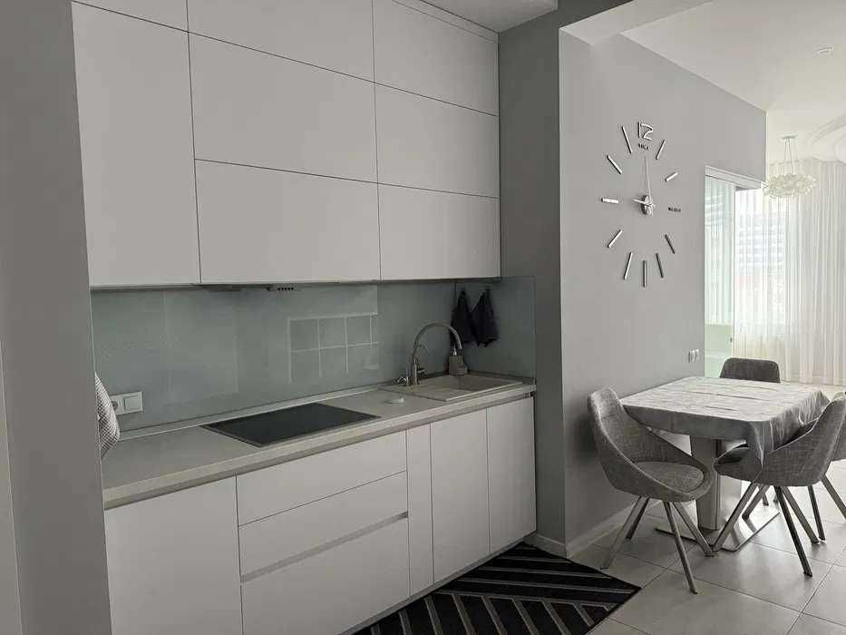 Макаренко / 13 Фонтана, квартира с ремонтом и мебелью,56 м