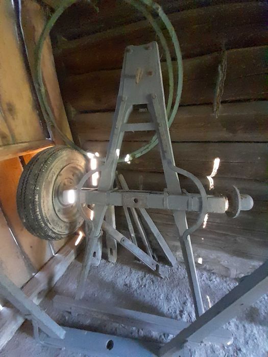stary wóz konny drewniany