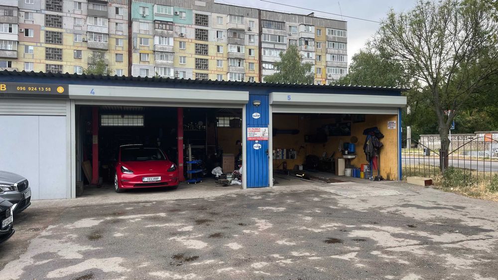Ремонт та сервіс Tesla Model 3 та Model Y