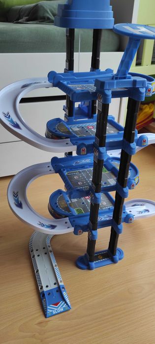 Brinquedo Pista de Carrinhos Equipa de Polícia para meninos