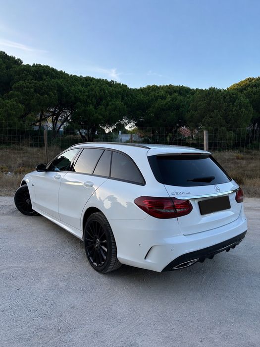 Mercedes-Benz C 300 — fotografia 4