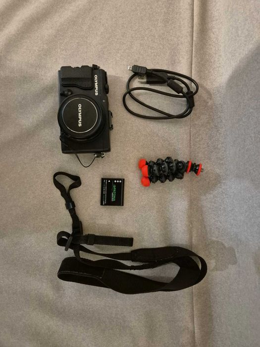 Olympus XZ-2 + bateria + kabel ładujący