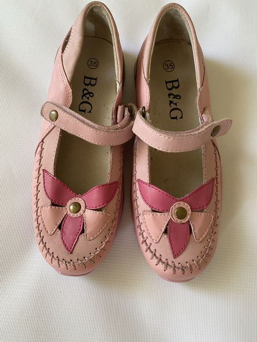 Туфлі для дівчинки