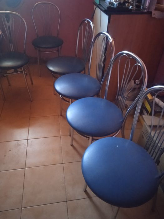 Стільчики для кафе