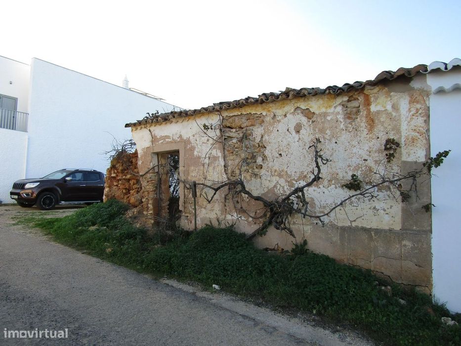 Moradia para reconstruir