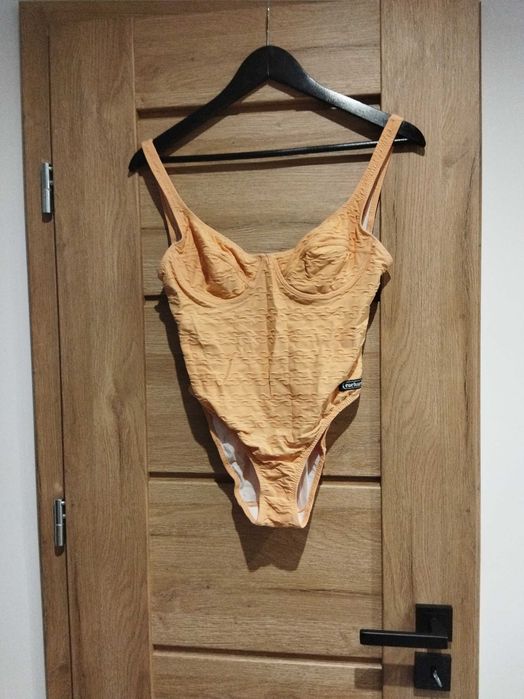 Kostium kąpielowy jednoczęściowy Cacharel rozm. 80B/42