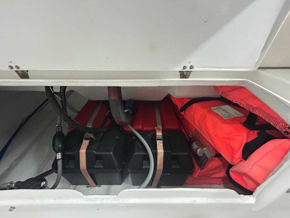 Barco Playmar 460 open, casco duplo