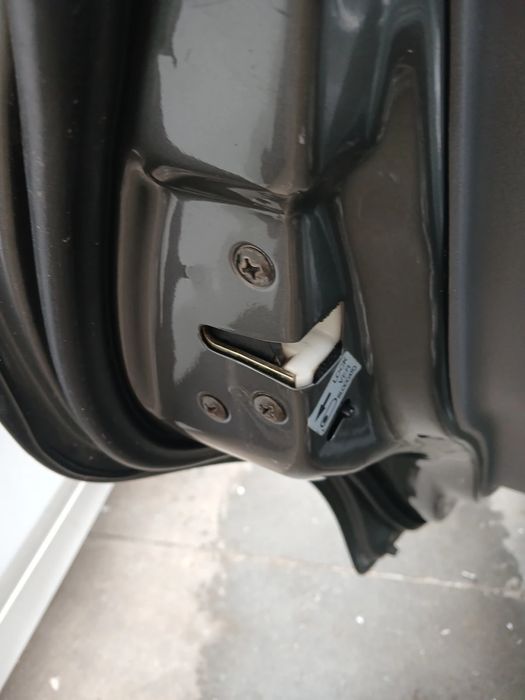 Fechadura / fecho porta trás esquerdo HYUNDAI Accent II (LC)