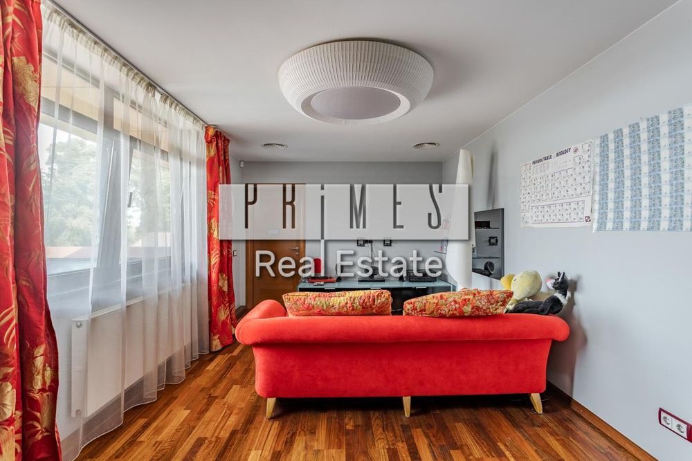 Продаж будинку на 1 лінії Дніпра, Осокорки, Садова, 530м2, 9 соток, ремонт!