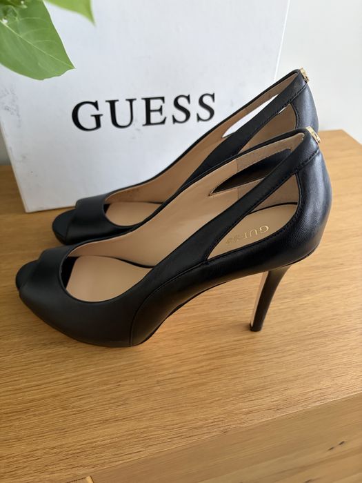 Szpilki Guess  nowe  OKAZJA