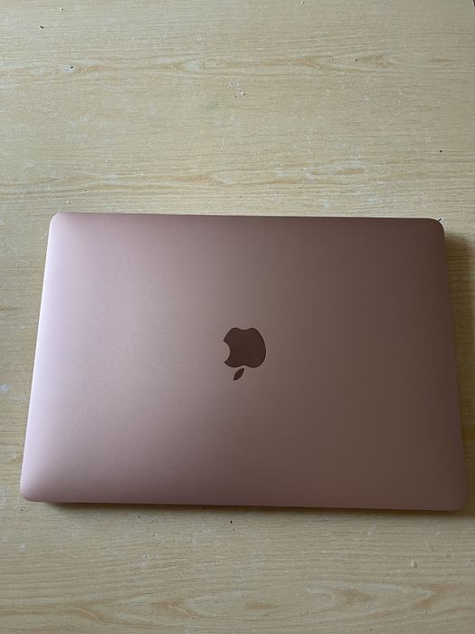 MacBook Air 13 M1 2020 16 ГБ RAM, 2 ТБ SSD