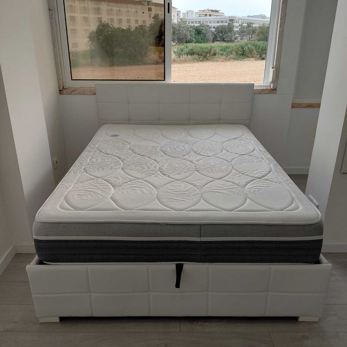 Cama de Casal Sommier 140x190 com Arrumação + Colchão Premium | Excelente Estado