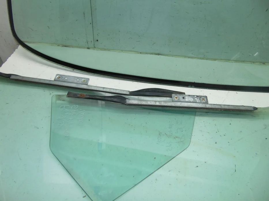 Renault Super 5 para-brisas verde usado em bom estado