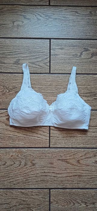 Biały bawełniany biustonosz Naturana r. 80 B