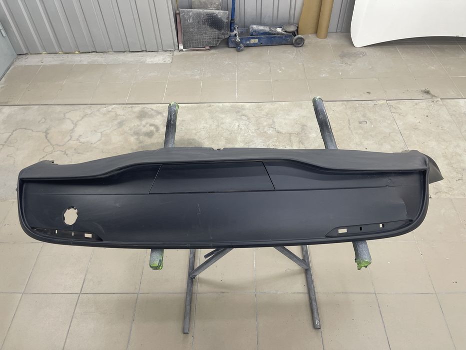 Накладка заднего бампера.Нижняя часть заднего бампера model Y