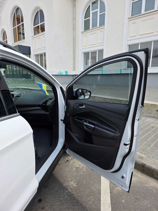 Продаж власного авто Ford Escape 2016