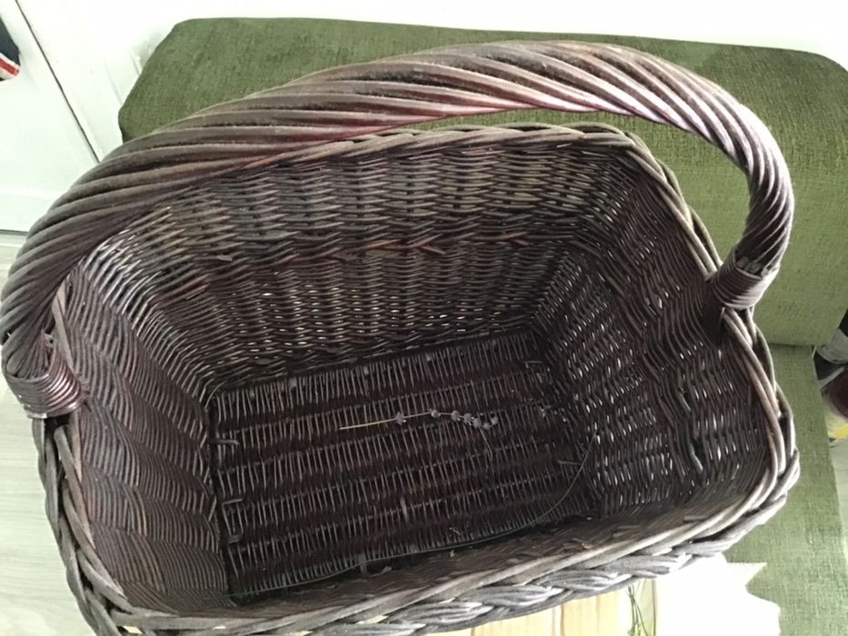 Kosz wiklinowy bejcowany