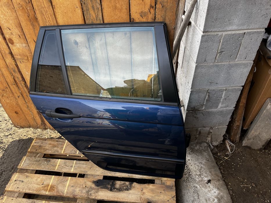 Drzwi bmw e46 turing