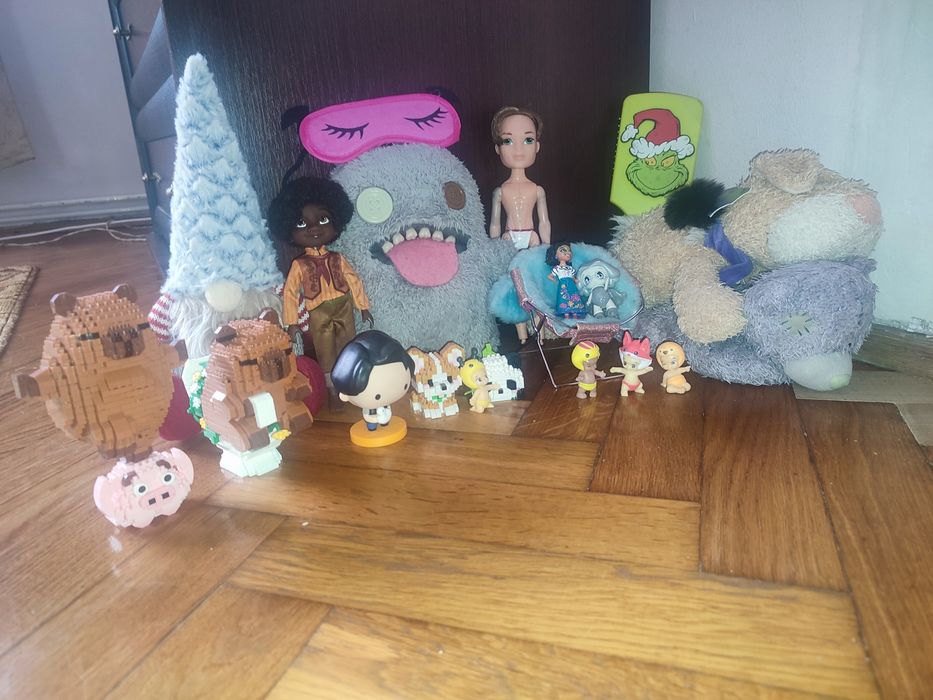 Лот іграшок игрушек для дівчинки Fuggler, Bratz,Moose