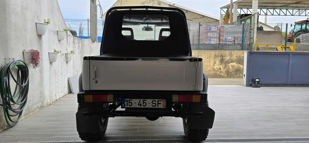 Suzuki Samurai SJ500