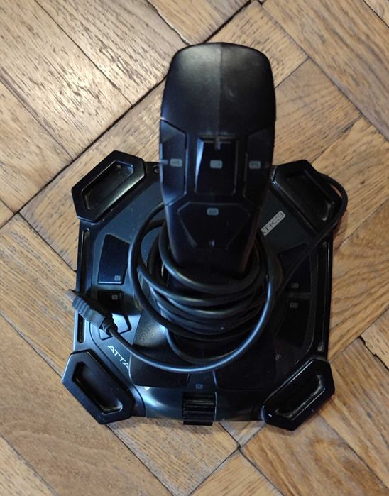 Джойстик Logitech Attack3