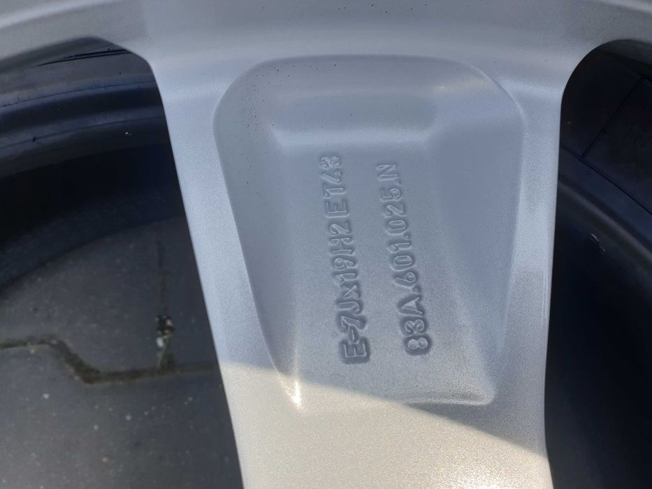 Felgi aluminiowe Audi 19" 5x112 7j et43 Vw Skoda Seat itp.