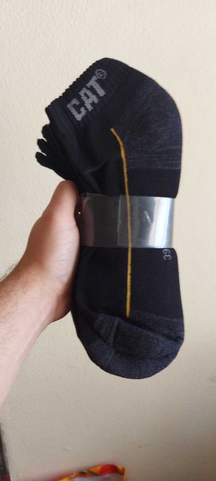 Meias Levis, Hugo Boss, Hamilton, Calvin Klein, CAT e Everlast.