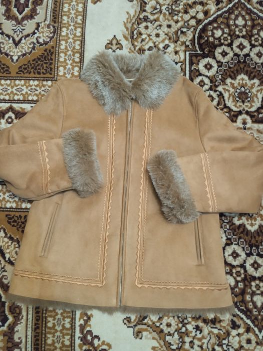 Жіноча дублянка, коротка