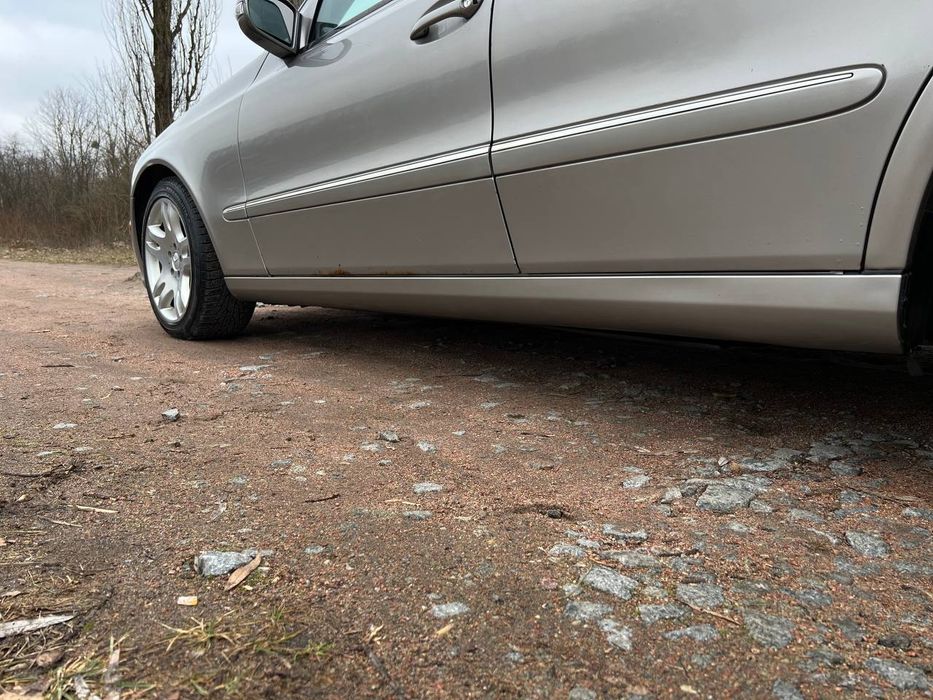 Mercedes-Benz E320 2004 рік автомат 3,2 газ/бенз ДЛЯ військових