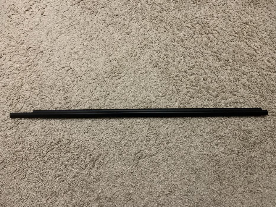 Молдінг скла передньої правої двері лексус gx470,прадо 120