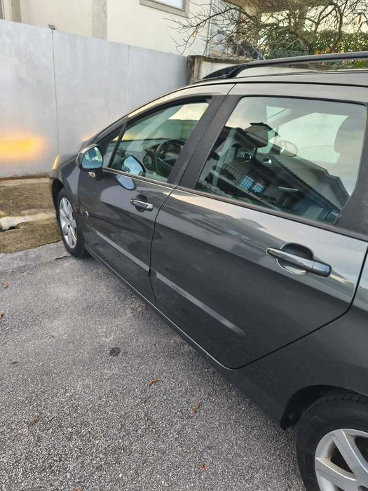 Peugeot 308 SW — fotografia 3