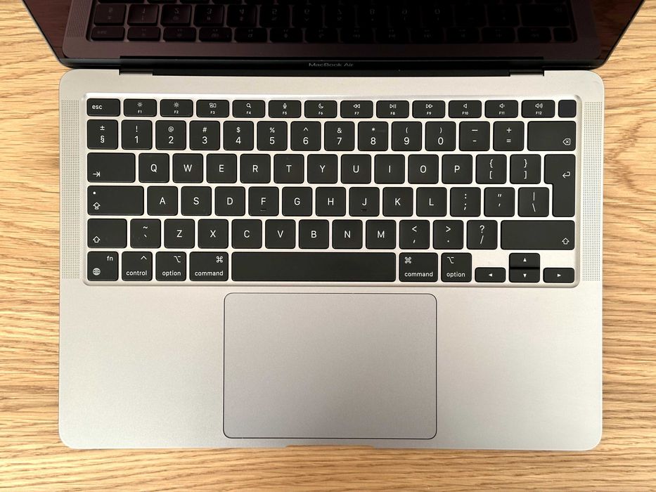 MacBook Air M1 2020 8GB/256GB ZADBANY!