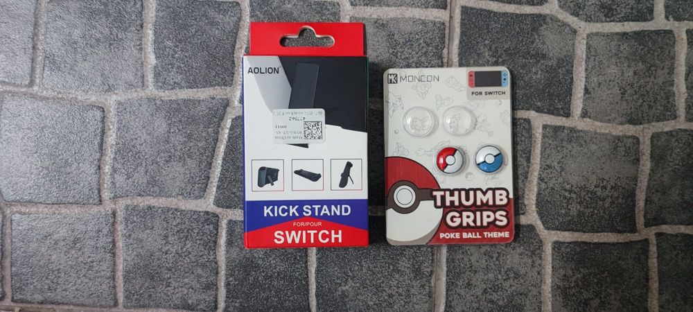 Pack Kick stand + Grips Pokémon Nintendo switch