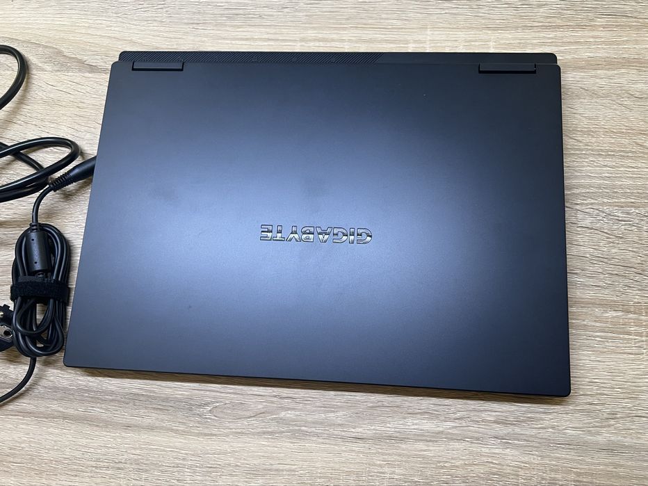 Gigabyte A16 | i7-13620H | RTX 4050 6GB | 16GB DDR5 | SSD 1TB | Como Novo