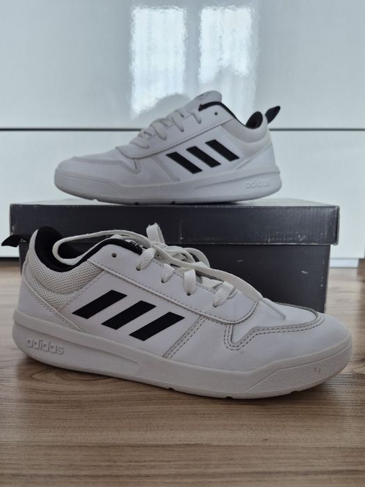 Buty adidas tensaur K EF1085 biało-czarne jak nowe rozmiar 36 2/3