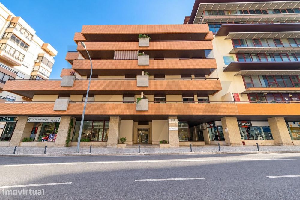 T3 - Perto Da Praia C/ Garagem | Oeiras