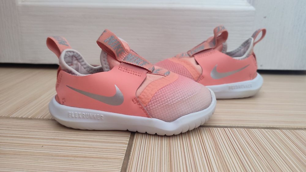 Кросівки Nike Flex Runner, 23,5 р., 13-14,5 см