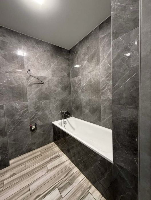 Продам 2 км/ ЖК Миру 3/57м/ З ремонтом/