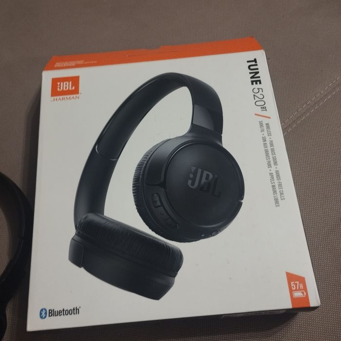 Навушники JBL 520BT