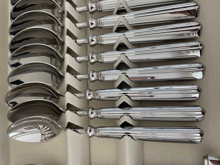 Faqueiro CUTIPOL – PICCADILLY, 130 peças aço inox 18/10