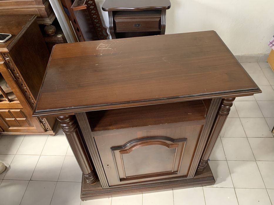 Movel tv/bar em mogno