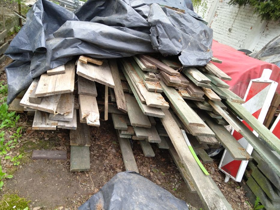 Sprzedam deski po budowie.