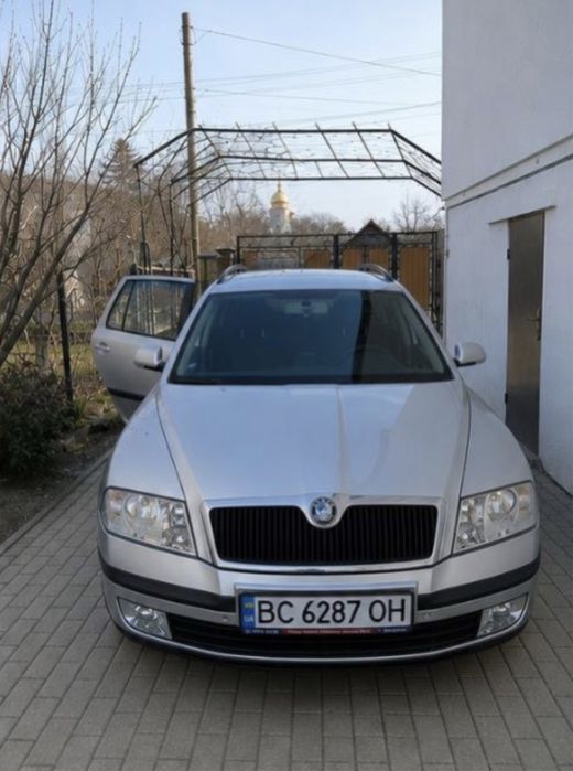 Skoda Octavia 2.0 бензин 4+4