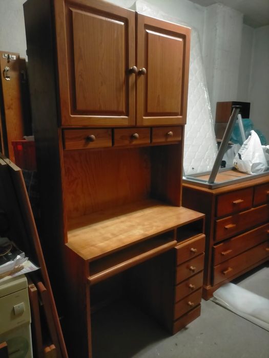 Solid-pine writing desk64751668814338120