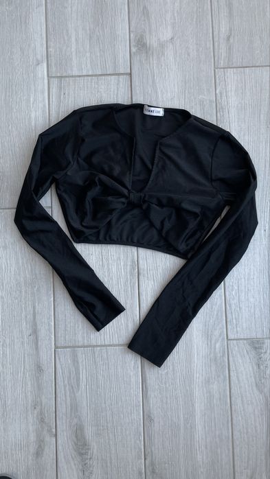 Топ з рукавом Femme Luxe