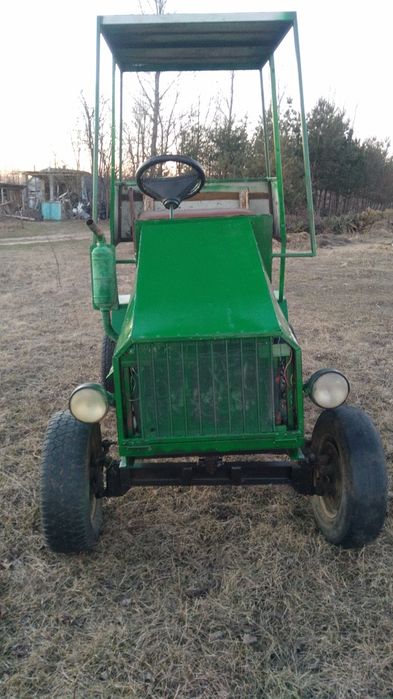 Скаладаю  саморобний тракторець