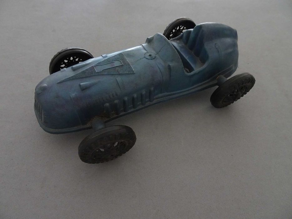 Antigo brinquedo português carro em plástico