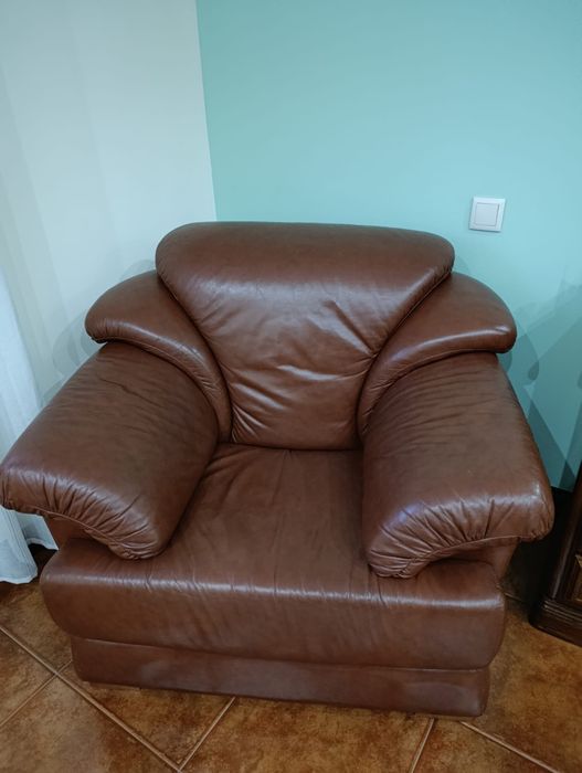 Conjunto de Sofás em Couro – 3 Peças