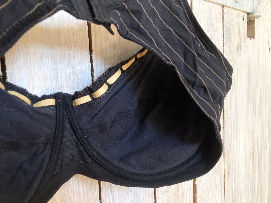 Biustonosz 85D - czarny, złote prążki, fiszbiny, podszewka