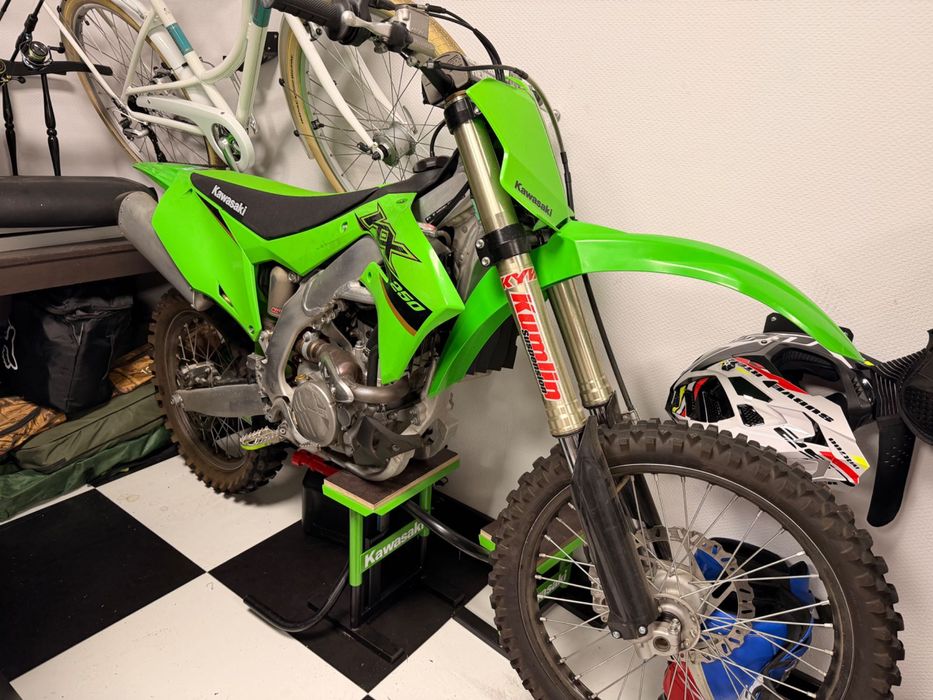 Kawasaki kx250 cross